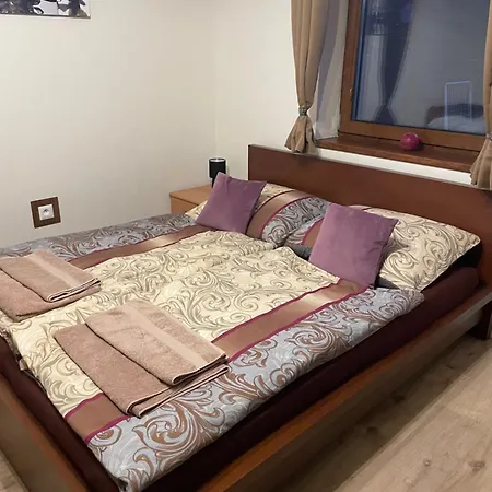 Losonci Nesvady- Pre 2 Osoby štúdio Appartamento Nesvady