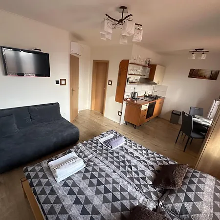 Losonci Nesvady- Pre 2 Osoby Appartement Nesvady